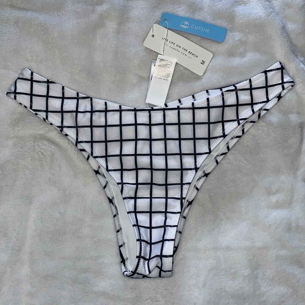Cupshe rouched bottoms